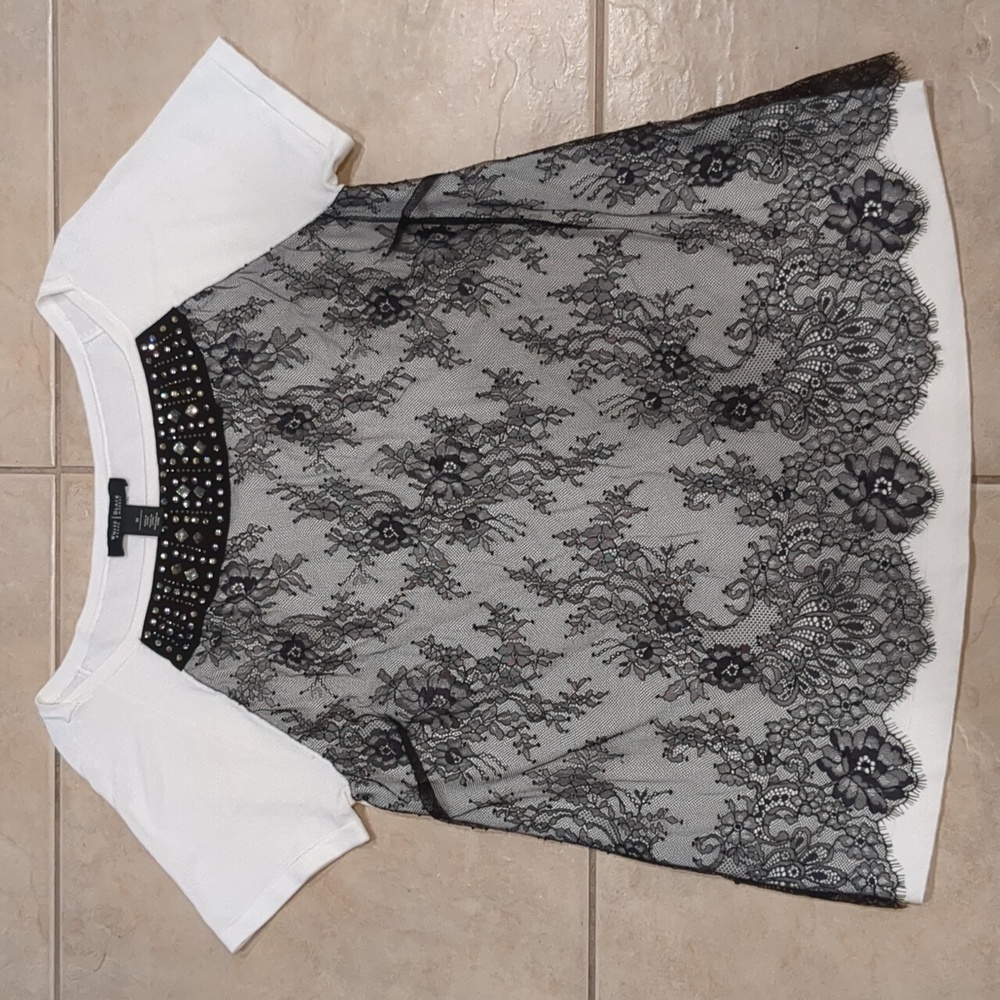 White House Black Market Lace Overlay T-Shirt Size Medium